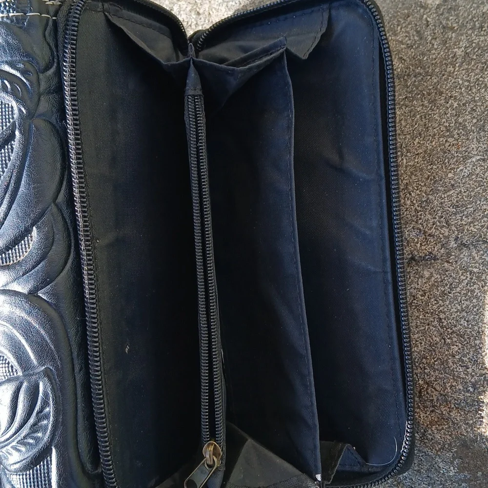 Wallet - Picture 3 of 3